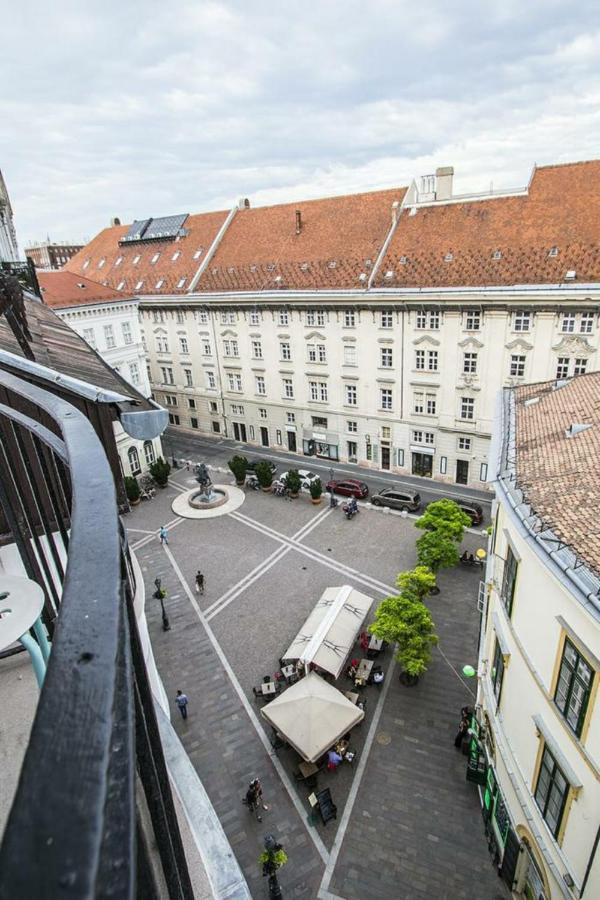 Pedestrian Apartment, The Best Location ブダペスト エクステリア 写真