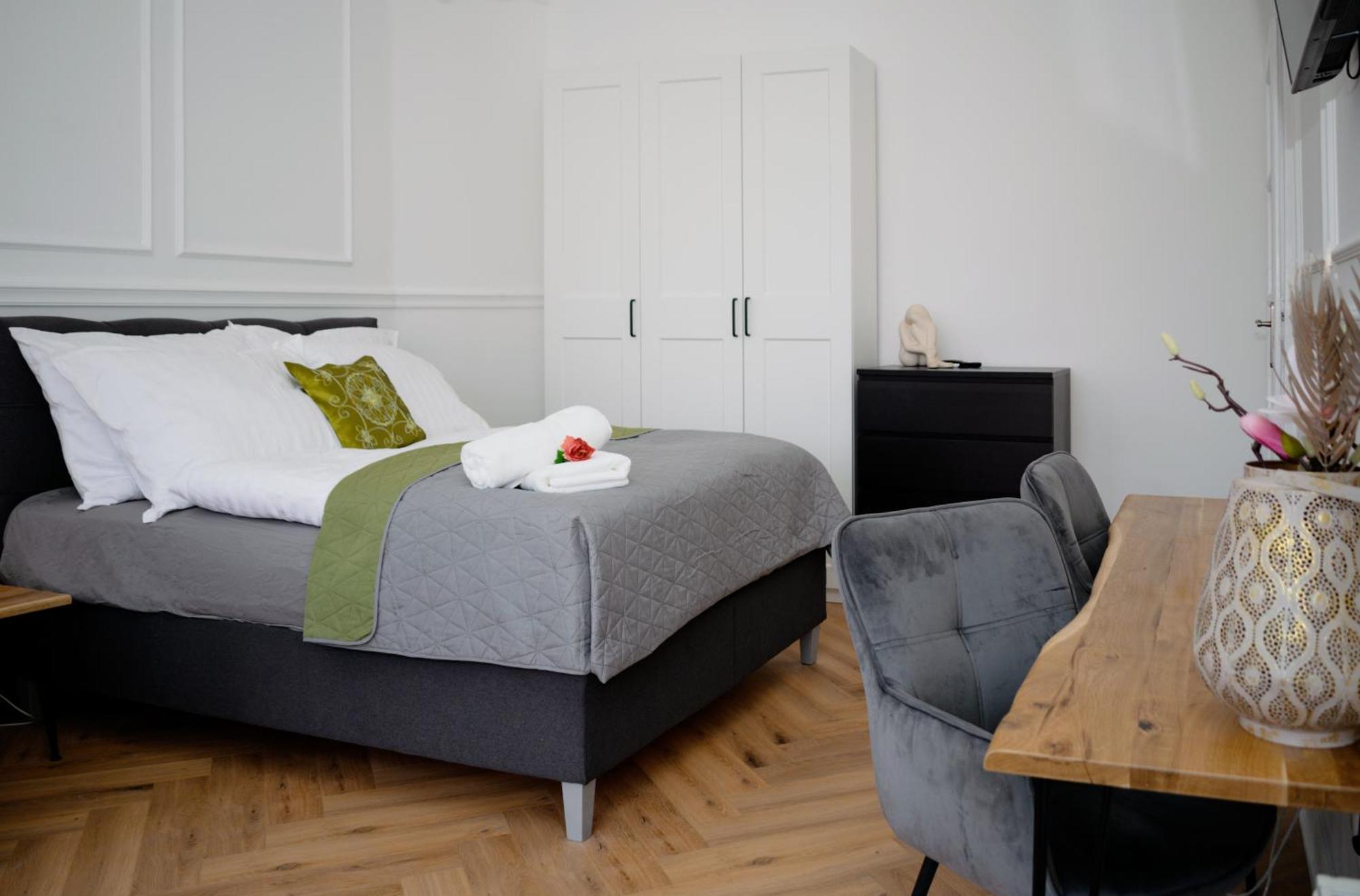 Pedestrian Apartment, The Best Location ブダペスト エクステリア 写真