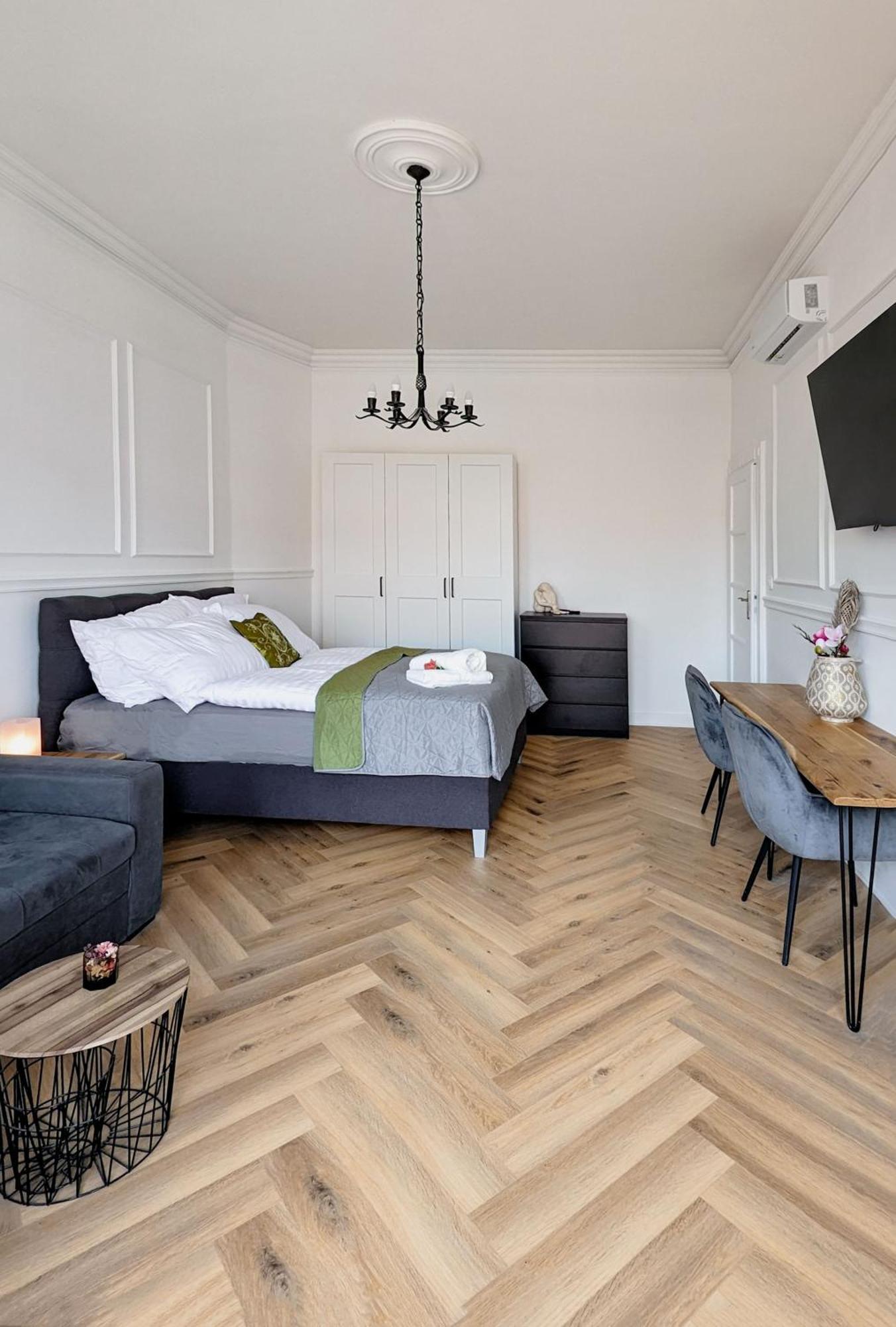 Pedestrian Apartment, The Best Location ブダペスト エクステリア 写真